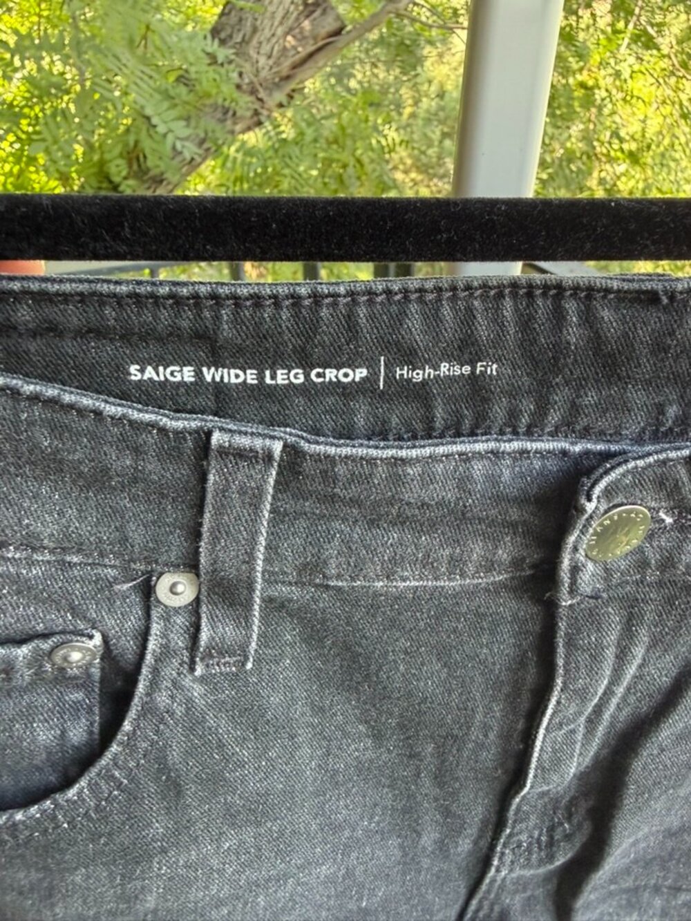 AG Saige Wide Leg Crop Jean Size 28 - Picture 2 of 6